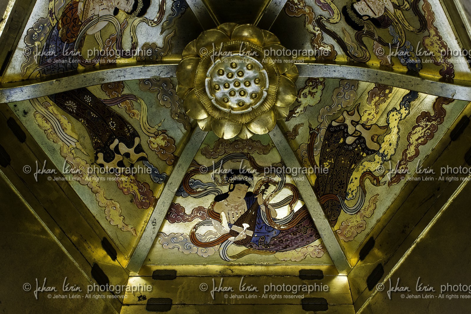 kanonji-et-jinnein_temples-68-et-69_shikoku_japon_06-04_2014-3963.jpg