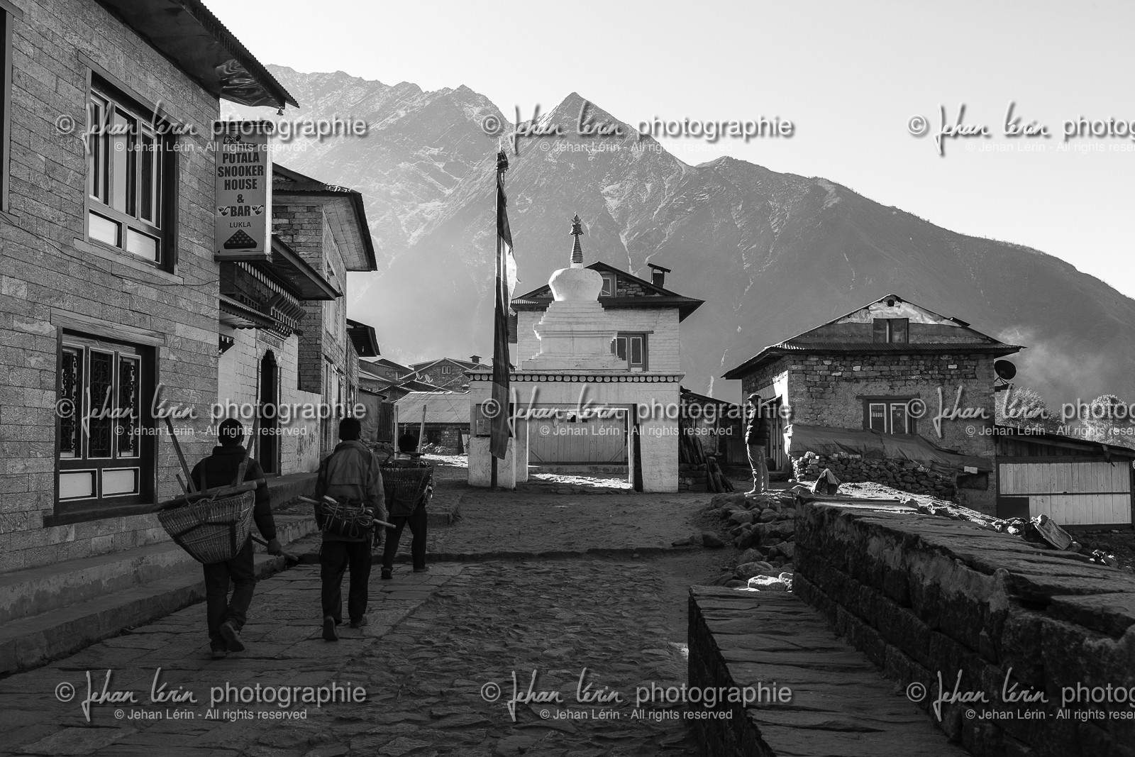 nepal_rolwaling-and-khumbu-area_lukla_11-02-2013-36456.jpg