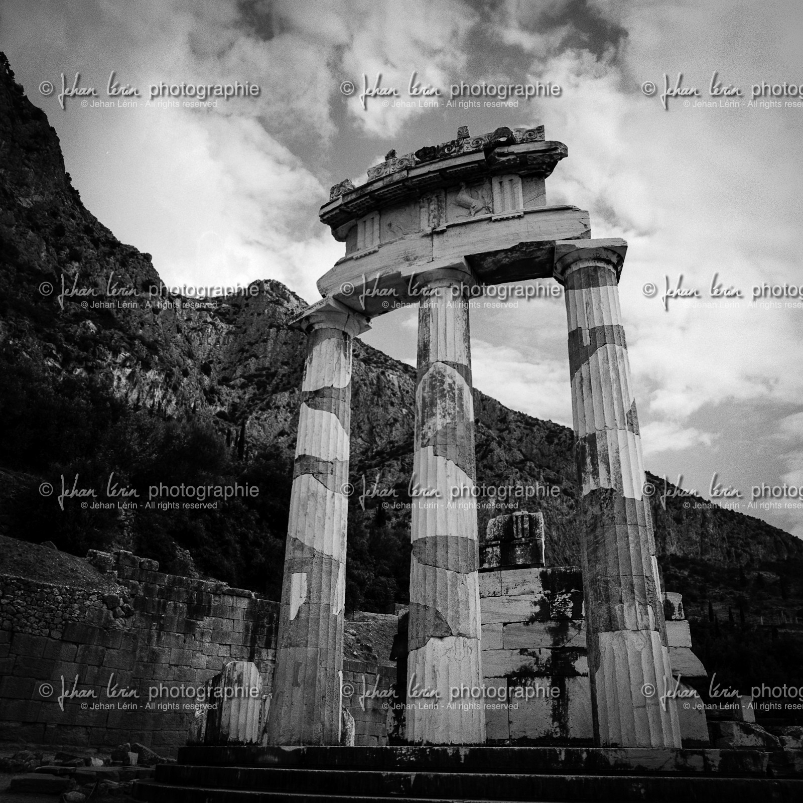 greece_delphy_oct-2007-16.jpg