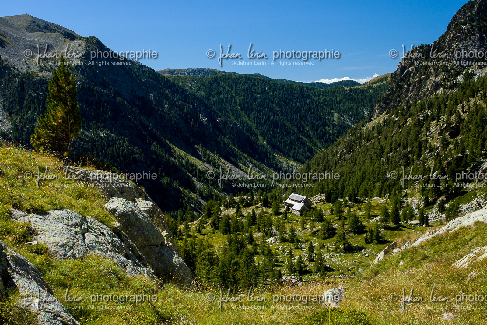 lacs-besson_refuge-de-la-cougourde_jl_1dx_21-08-2016-1424.jpg