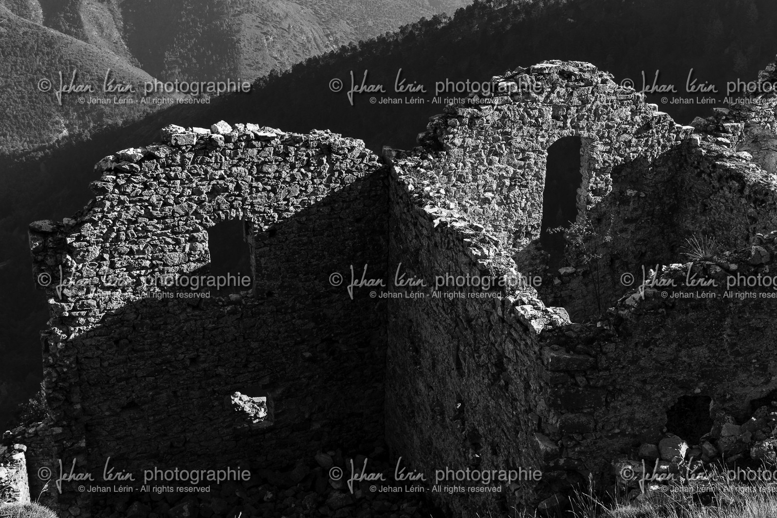rocca-spaviera_coaraze_alpes-maritimes_08-11-2015-1138.jpg