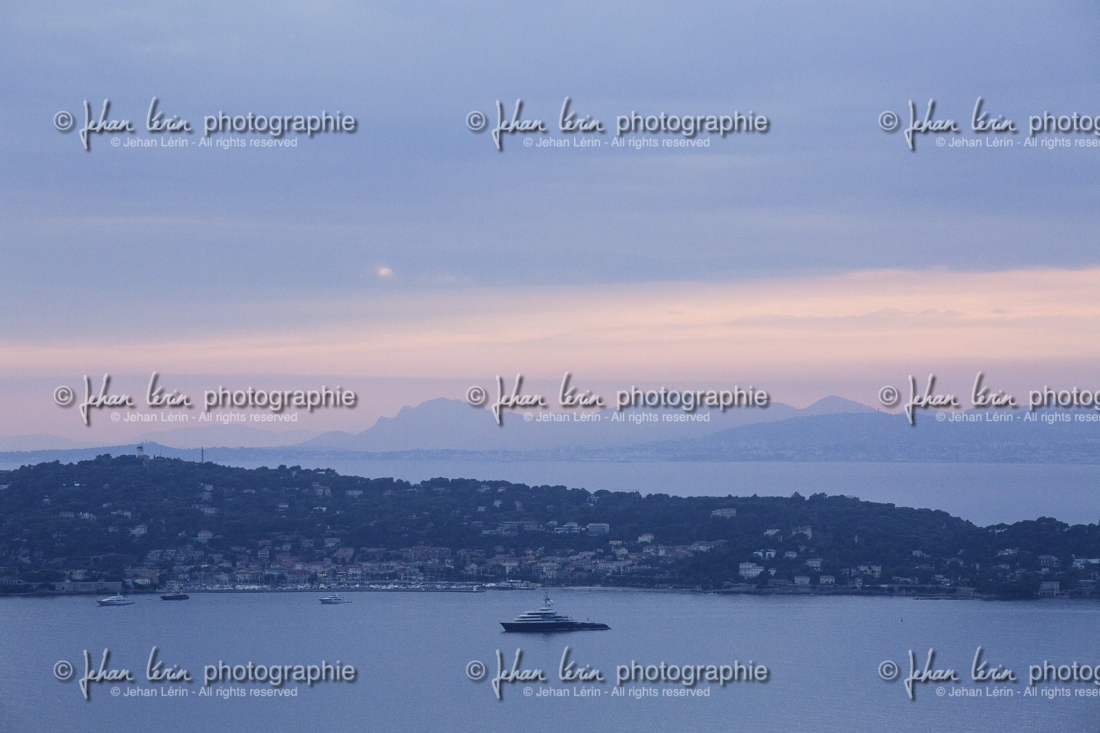 vue-sur-cap-st-jean-ferrat_cap-d-ail_france_03-10-2014-0771.jpg vue-sur-cap-st-jean-ferrat_cap-d-ail_france_03-10-2014-0771.jpg