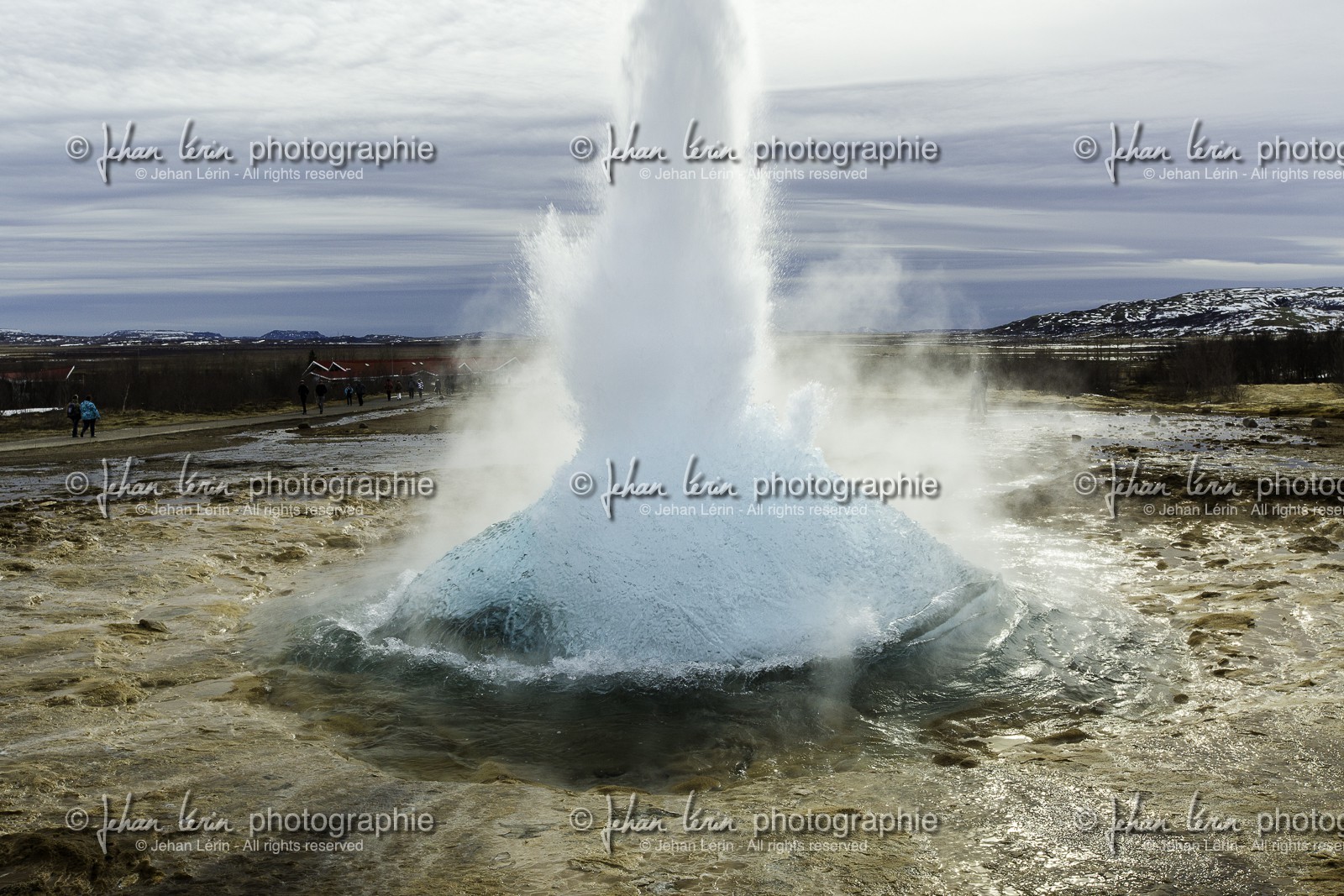 strokkur_geysir_islande_20-03-2015-2938.jpg