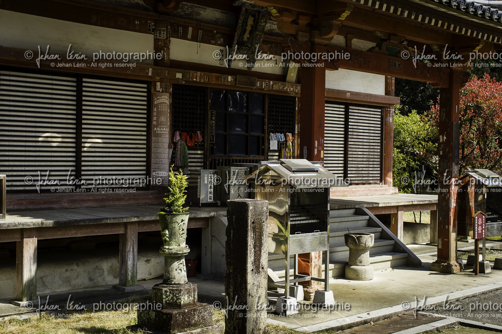 kanonji-et-jinnein_temples-68-et-69_shikoku_japon_06-04_2014-3949.jpg