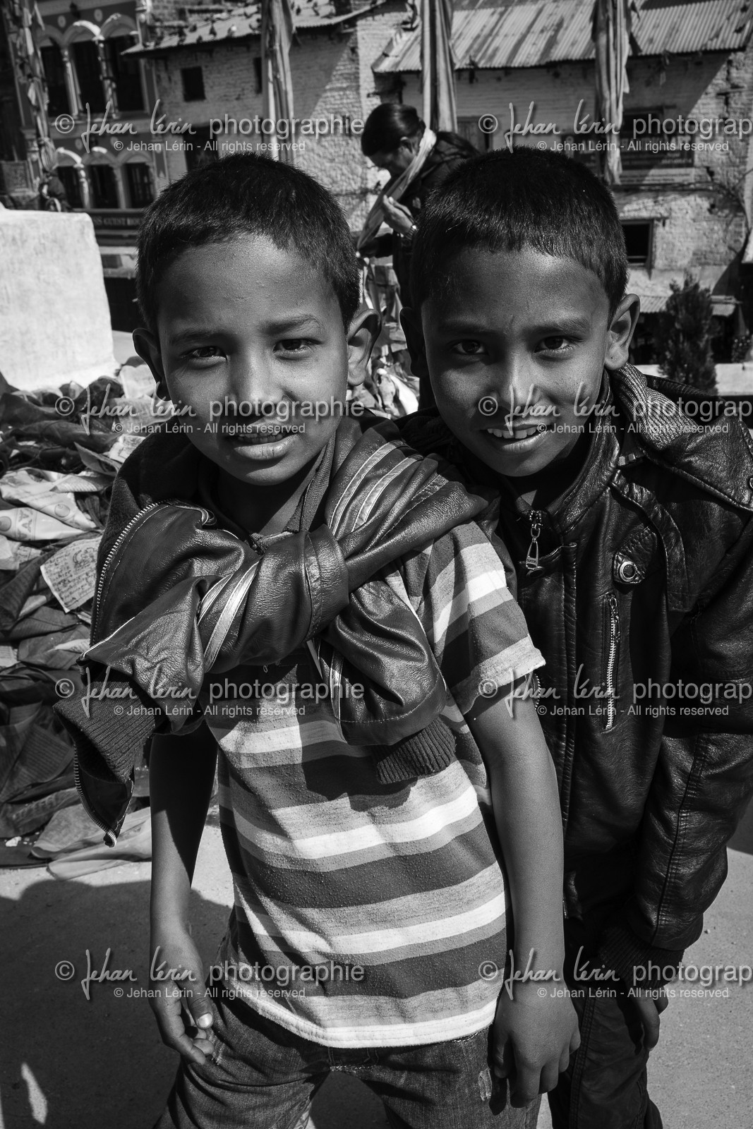 Jeunes garçons - Stupa de Bodhnath - Kathmandu (1300m)