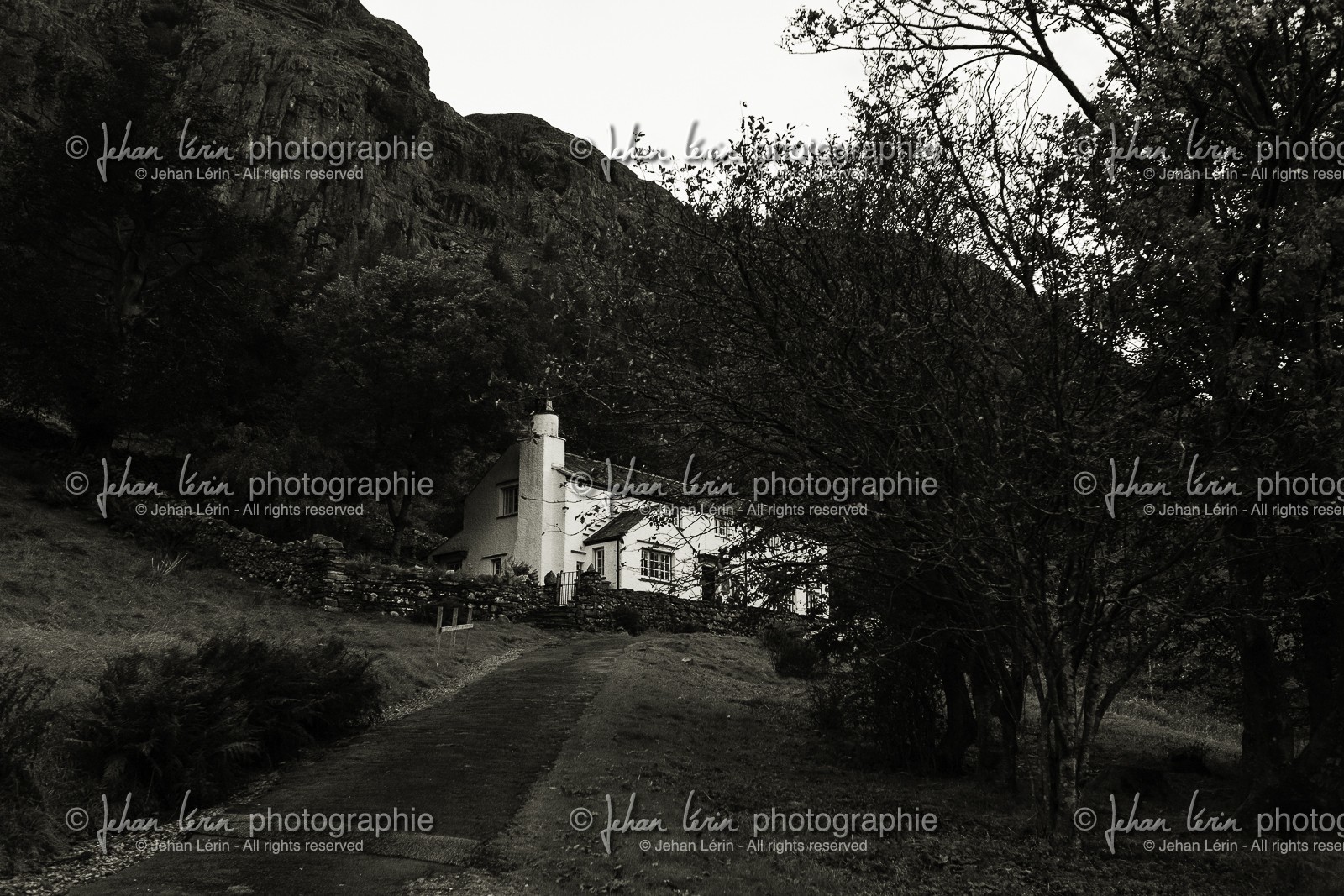 ambleside_lake-district-national-park_uk_oct-2012-2399-2.jpg