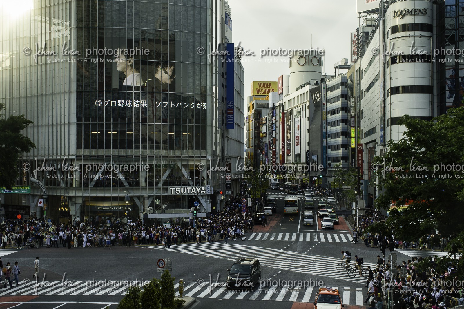 shibuya-crossing_tokyo_japon_jl_1dx_04-05-2014-6183.jpg