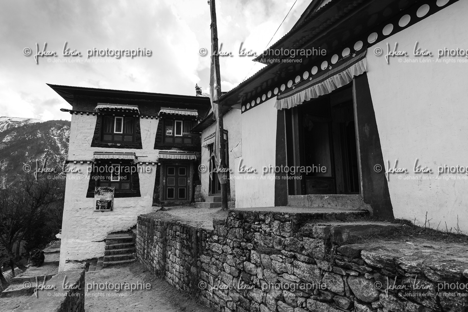 nepal_rolwaling-and-khumbu-area_namche-bazaar_monastery_13-02-2013-36626.jpg