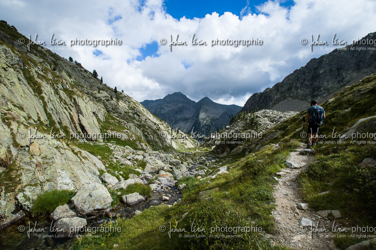 lacs-besson_refuge-de-la-cougourde_jl_1dx_21-08-2016-1454.jpg